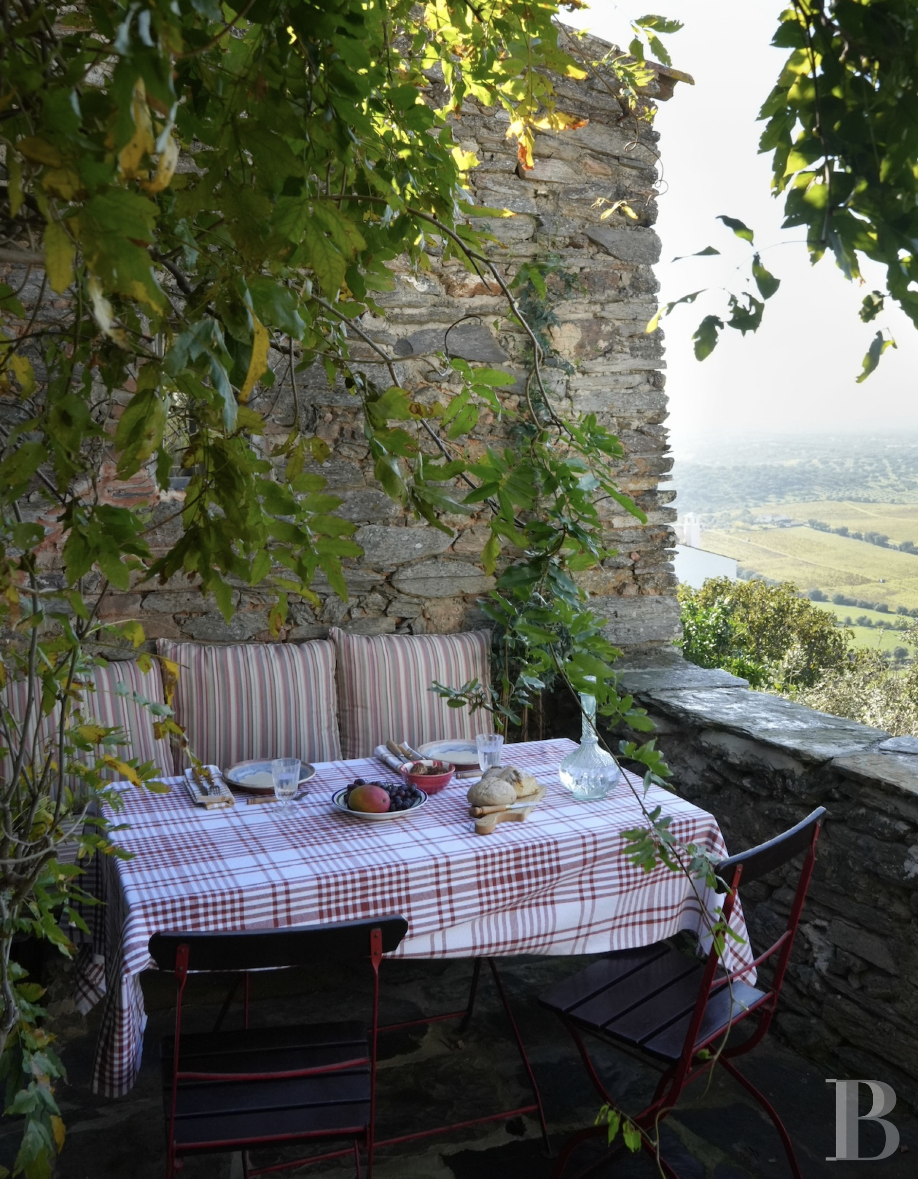 A village house renovated traditionally in south-east Portugal, close to the Spanish border - photo  n°2