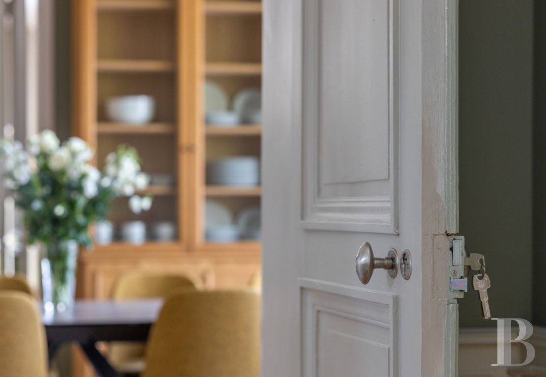 A fully renovated 15th century chateau in Poitou-Charentes, not far from Rochefort - photo  n°13