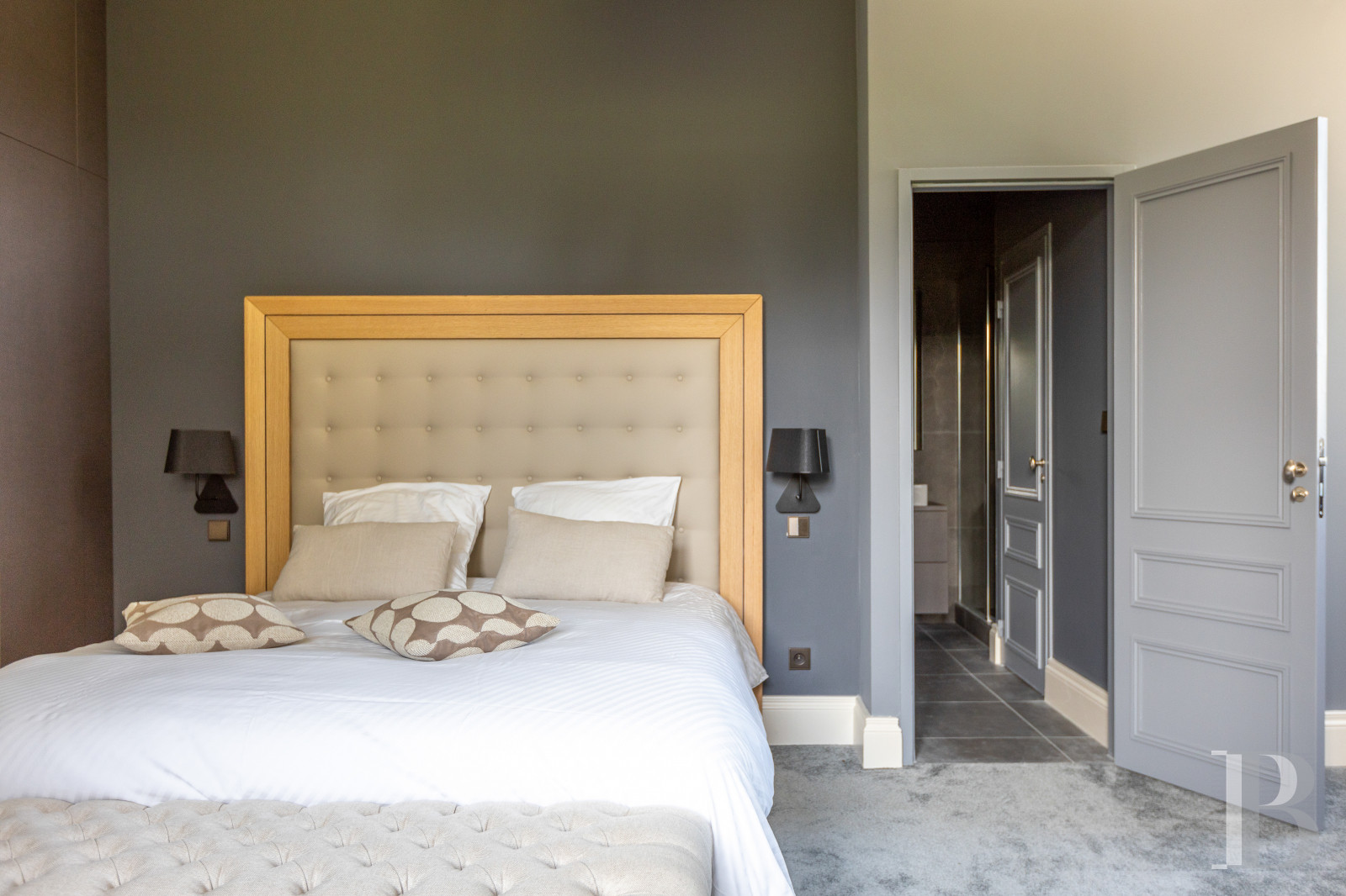 A fully renovated 15th century chateau in Poitou-Charentes, not far from Rochefort - photo  n°25