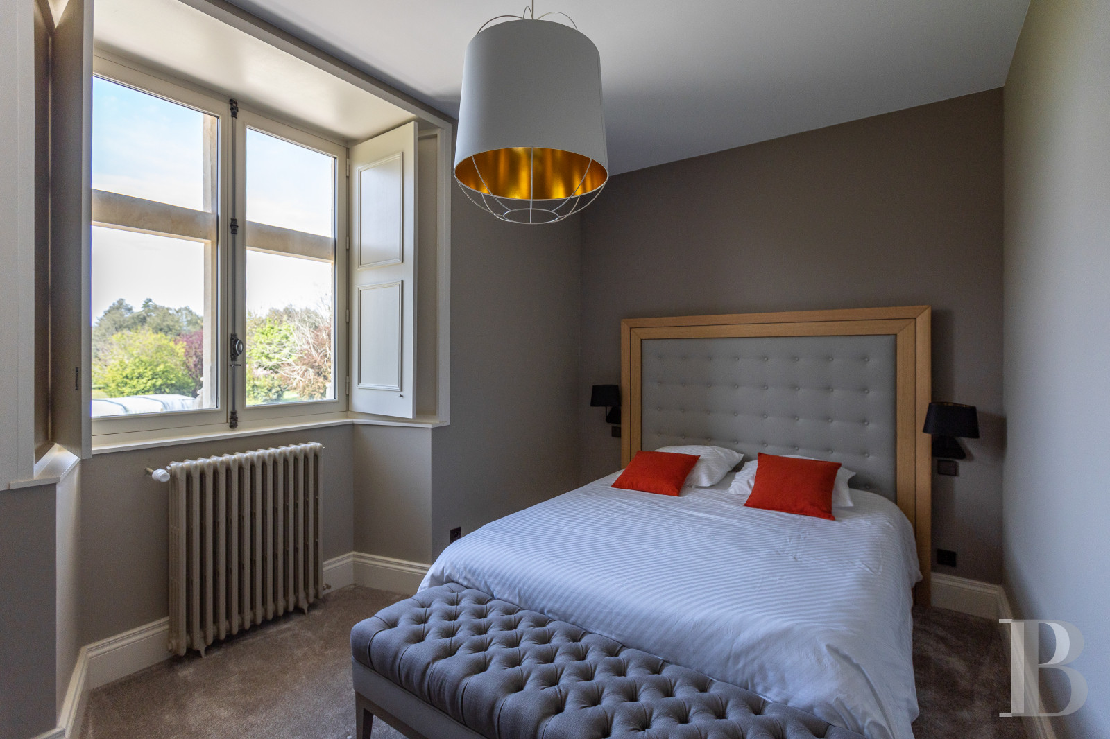 A fully renovated 15th century chateau in Poitou-Charentes, not far from Rochefort - photo  n°27