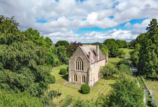lower-normandy - A listed 14th-century monastic guesthouse, with almost 2 hectares  of grounds in the Falaise region, on the borders of Normandy 