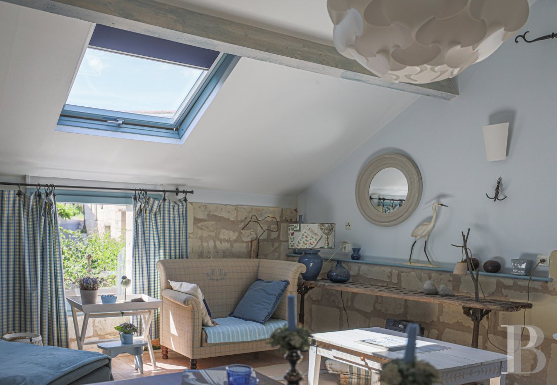 An apartment in a former 15th century bargeman's house in Montsoreau, Maine-et-Loire - photo  n°5