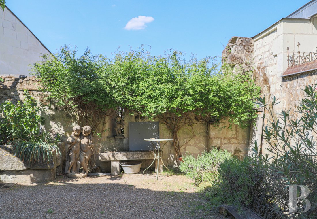 An apartment in a former 15th century bargeman's house in Montsoreau, Maine-et-Loire - photo  n°3