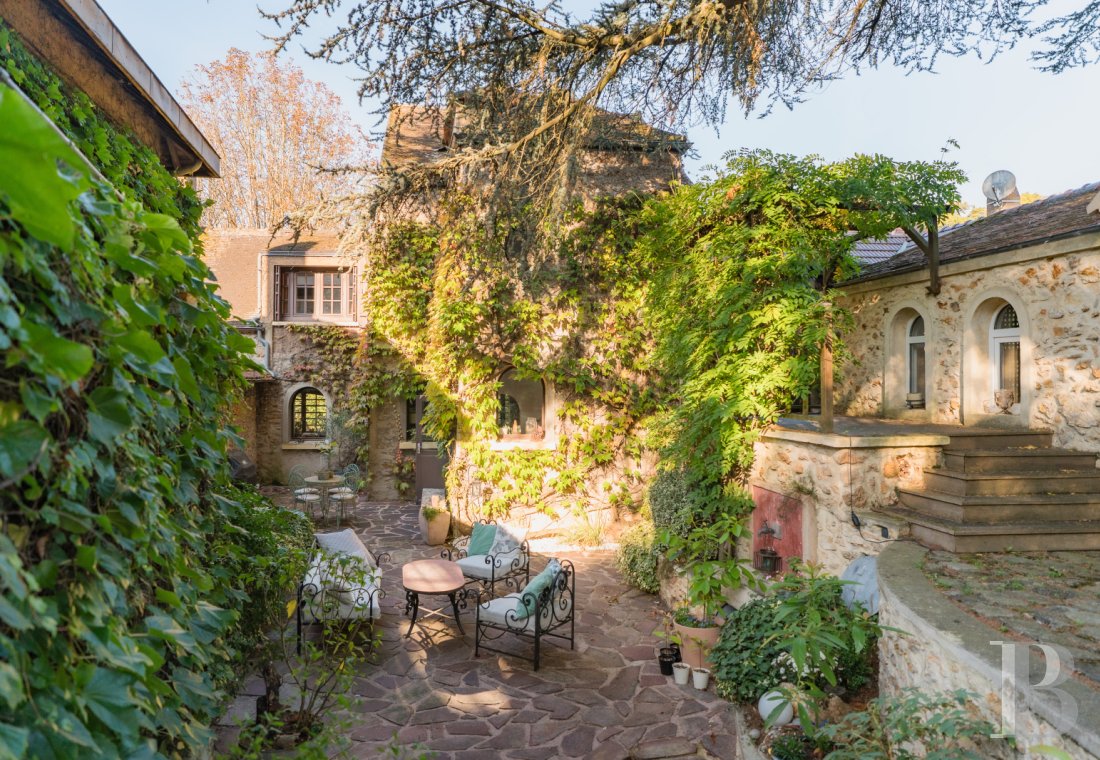 character properties France ile de france   - 1