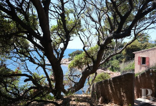 A simple cabin transformed into a real gem on the Gulf of Ajaccio in Corsica  - photo  n°2