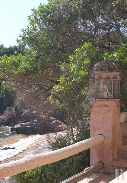 A simple cabin transformed into a real gem on the Gulf of Ajaccio in Corsica  - photo  n°28