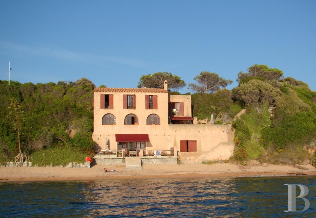 A simple cabin transformed into a real gem on the Gulf of Ajaccio in Corsica  - photo  n°5