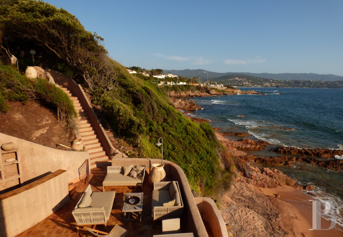 A simple cabin transformed into a real gem on the Gulf of Ajaccio in Corsica  - photo  n°6