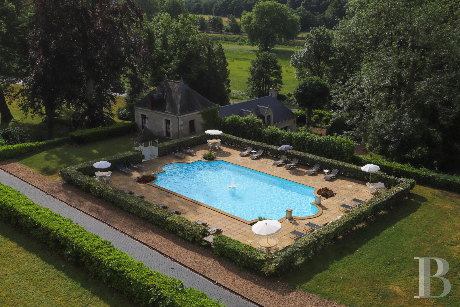 A vast château hotel dating back to the 15th century to the east of Tours, in Loir-et-Cher - photo  n°8