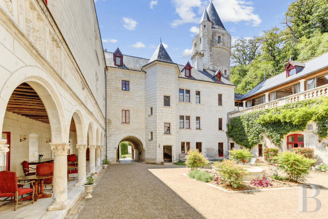 A vast château hotel dating back to the 15th century to the east of Tours, in Loir-et-Cher - photo  n°36