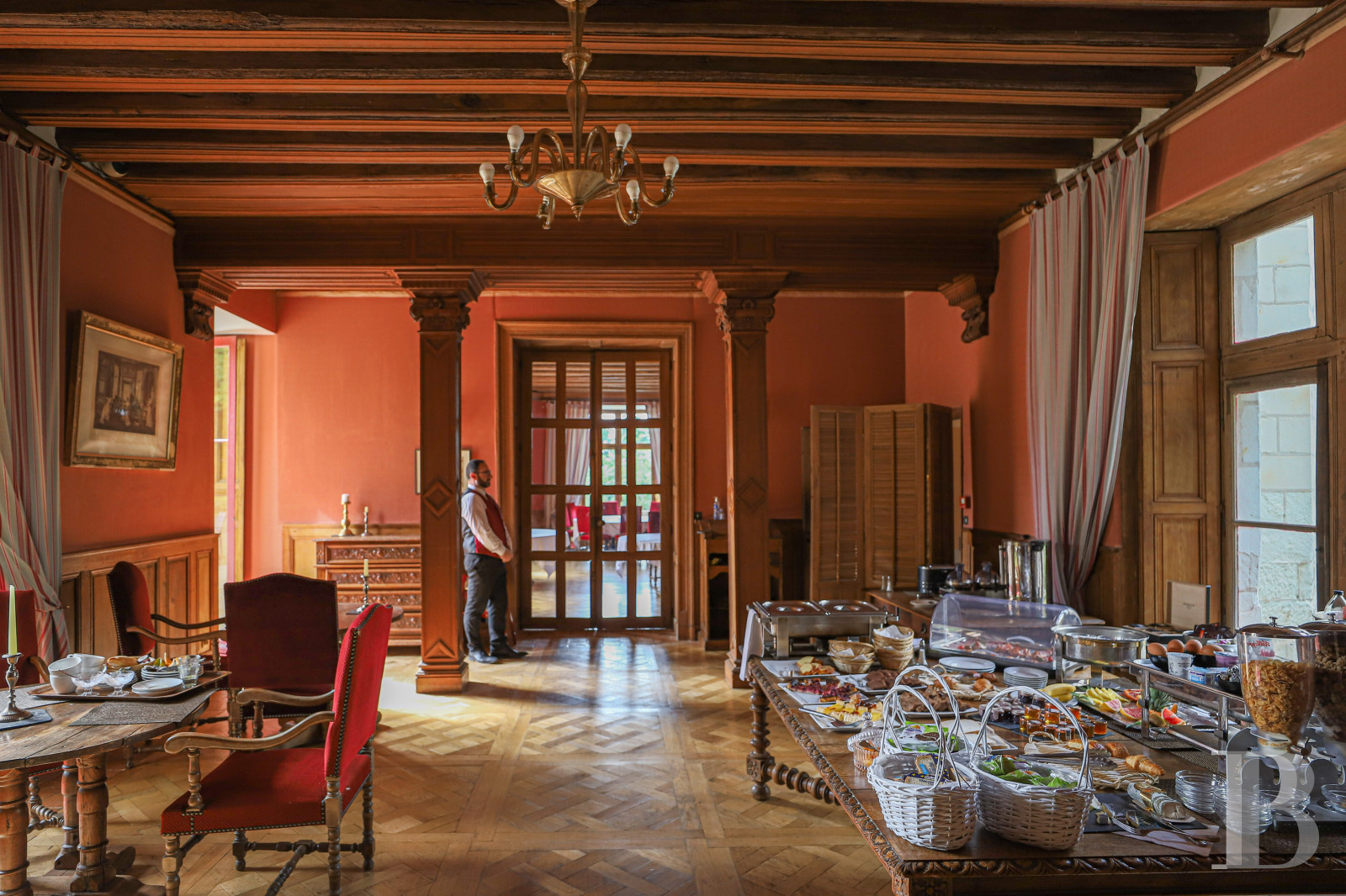 A vast château hotel dating back to the 15th century to the east of Tours, in Loir-et-Cher - photo  n°9