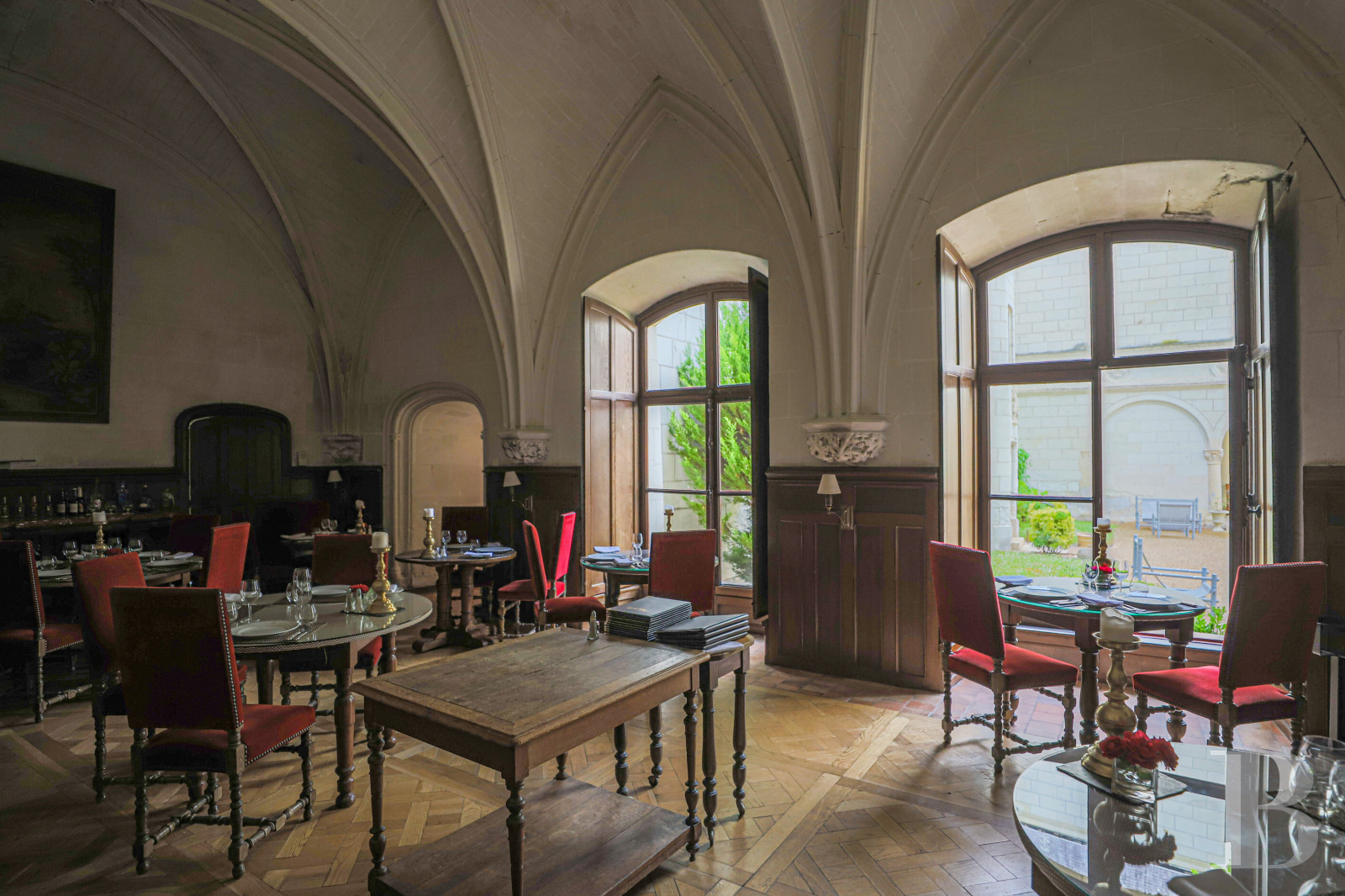 A vast château hotel dating back to the 15th century to the east of Tours, in Loir-et-Cher - photo  n°13