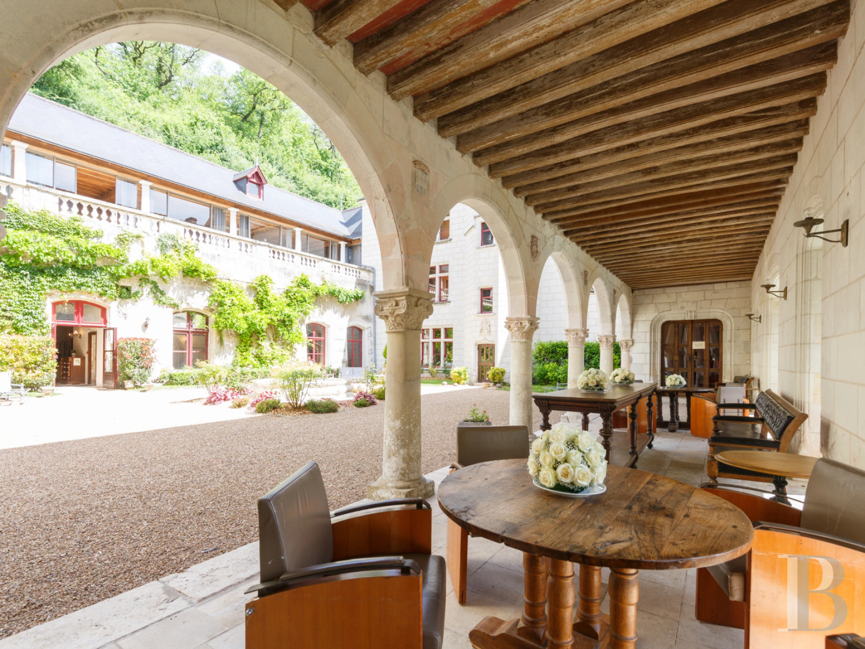 A vast château hotel dating back to the 15th century to the east of Tours, in Loir-et-Cher - photo  n°32