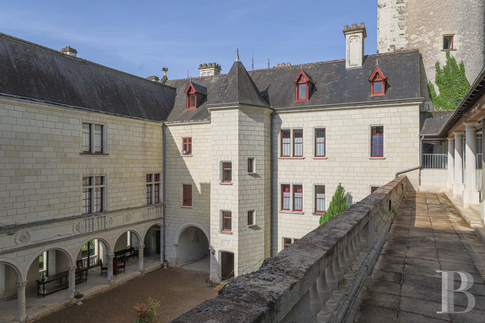 A vast château hotel dating back to the 15th century to the east of Tours, in Loir-et-Cher - photo  n°35