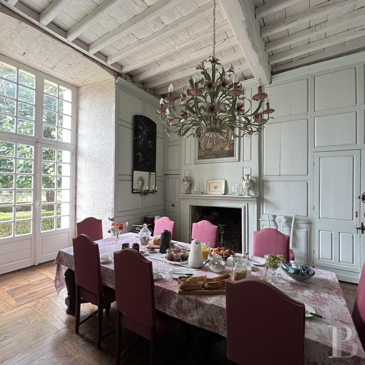 A 17th and 18th century Périgord manor house and its formal garden between Angoulême and Périgueux in the Dordogne - photo  n°19