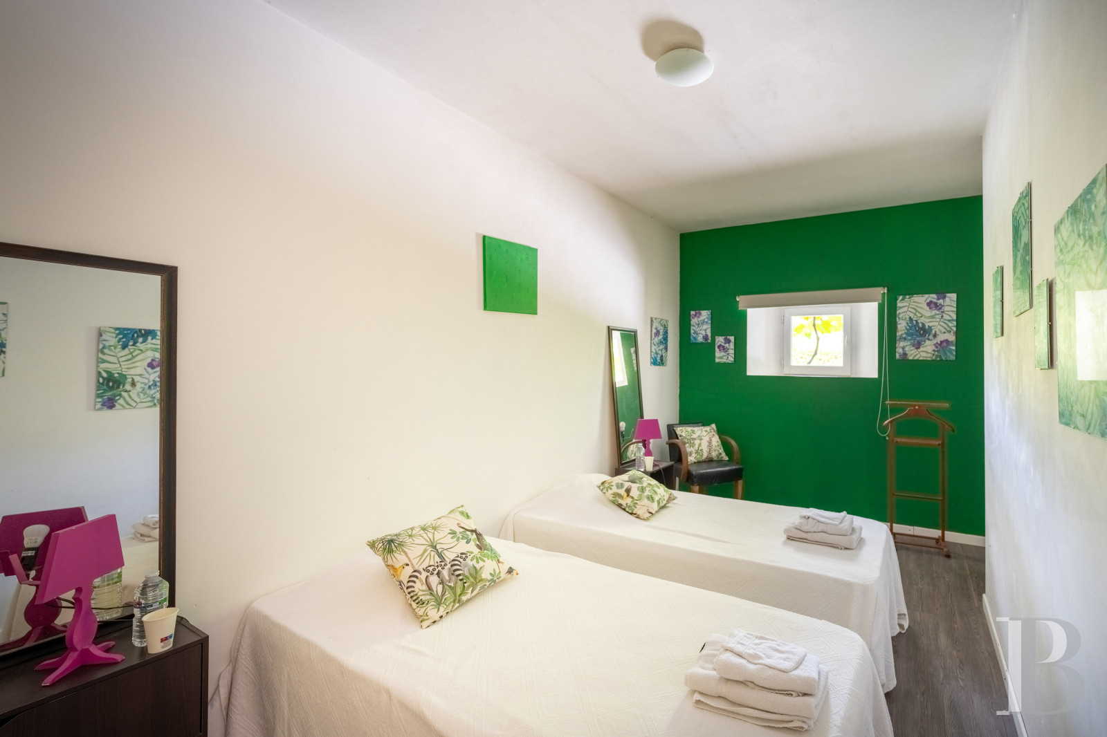 A 17th and 18th century Périgord manor house and its formal garden between Angoulême and Périgueux in the Dordogne - photo  n°32