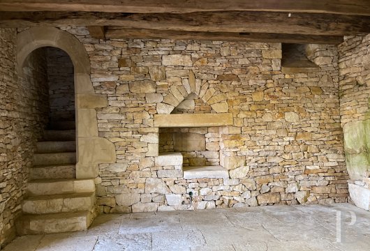 character properties France aquitaine   - 7