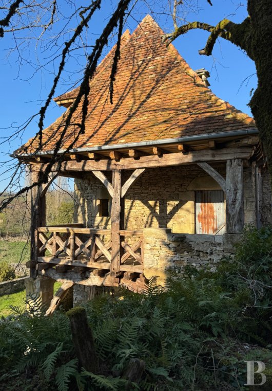 character properties France aquitaine   - 4