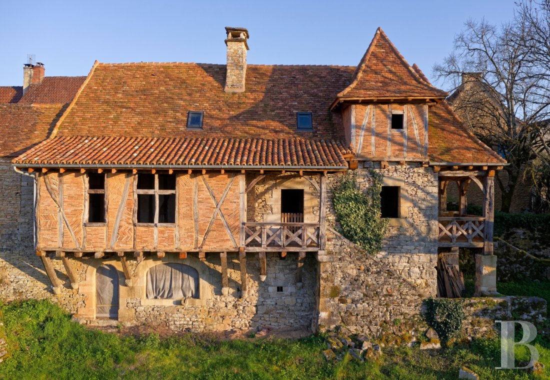 character properties France aquitaine   - 1