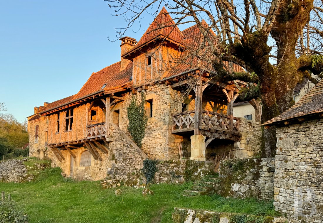 character properties France aquitaine   - 2