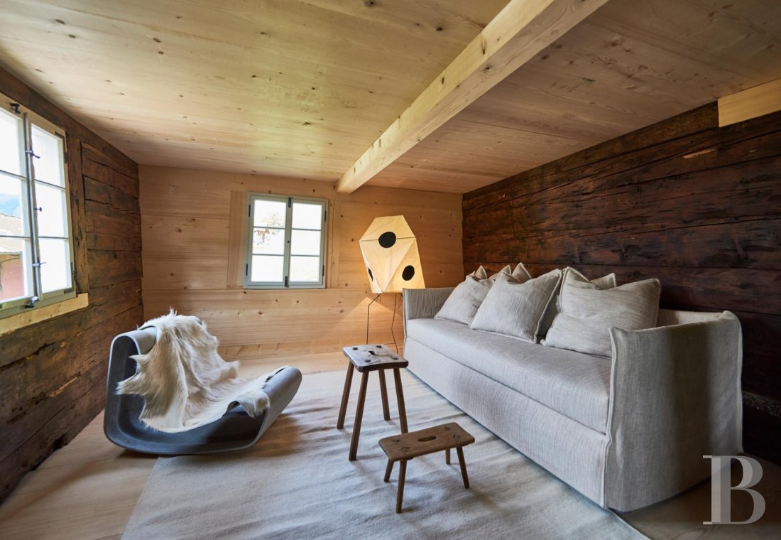 Au centre de la Suisse, à l’est de Lucerne, un chalet du 13e siècle réhabilité dans les règles de l’art - photo  n°7