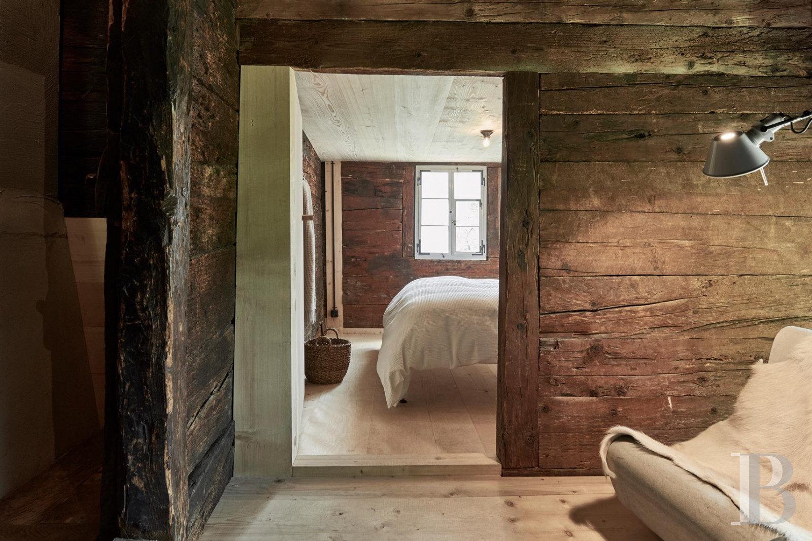 Au centre de la Suisse, à l’est de Lucerne, un chalet du 13e siècle réhabilité dans les règles de l’art - photo  n°12