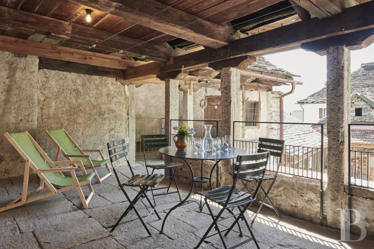 Dans le sud de la Suisse, non loin du lac Majeur, une maison du 18e siècle dans le cœur historique du village de Moghegno - photo  n°10