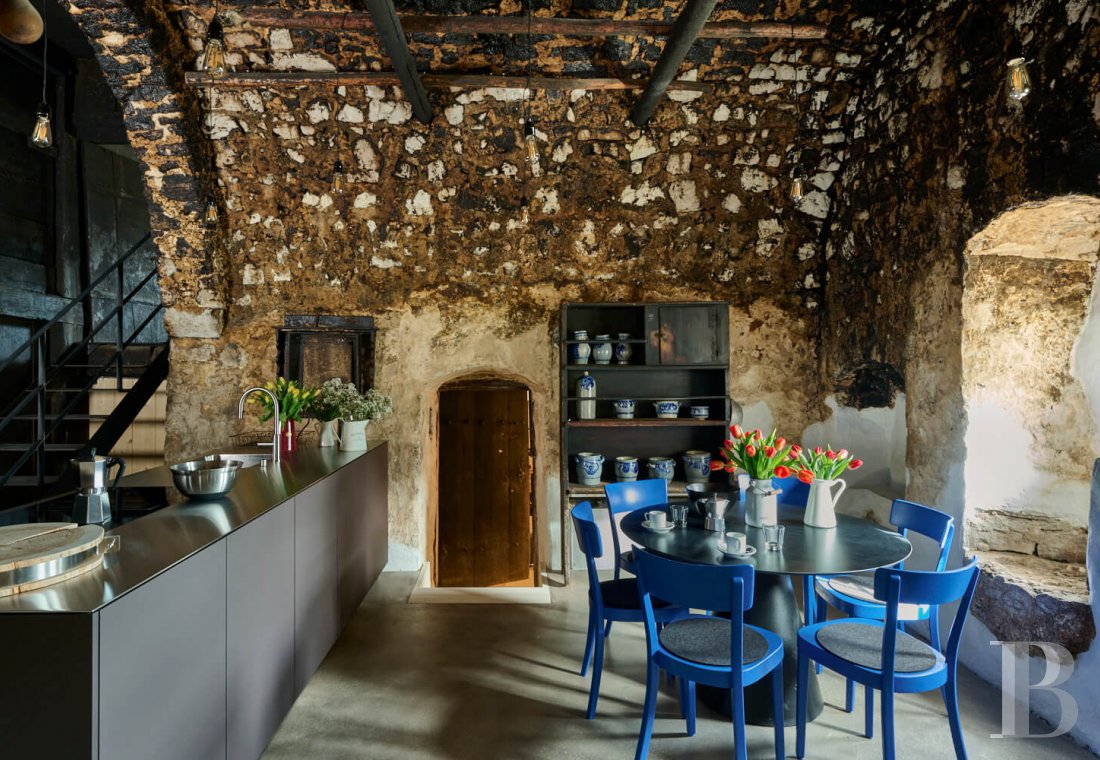 A 17th century chalet saved from abandon in Souboz, in the Canton of Jura - photo  n°9