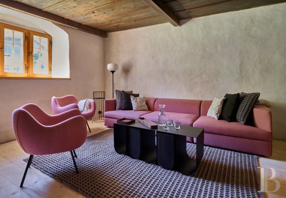 A 17th century chalet saved from abandon in Souboz, in the Canton of Jura - photo  n°6