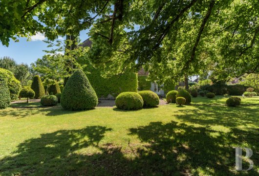 character properties France center val de loire   - 13