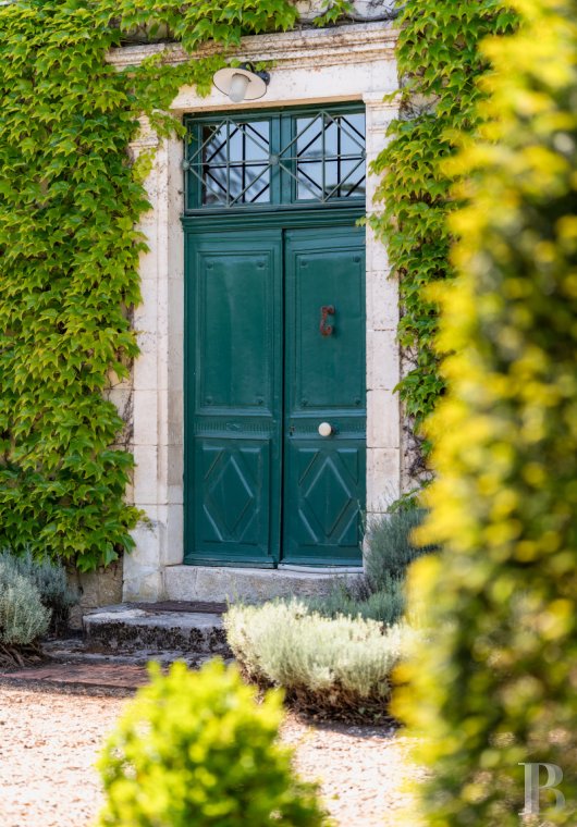 character properties France center val de loire   - 4