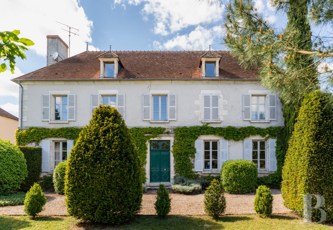 character properties France center val de loire   - 1