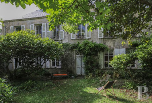 lower-normandy - On the “Pointe de la Hague” peninsula, with the sea in the background,  a mansion and its large garden, surrounded by outstanding sites 