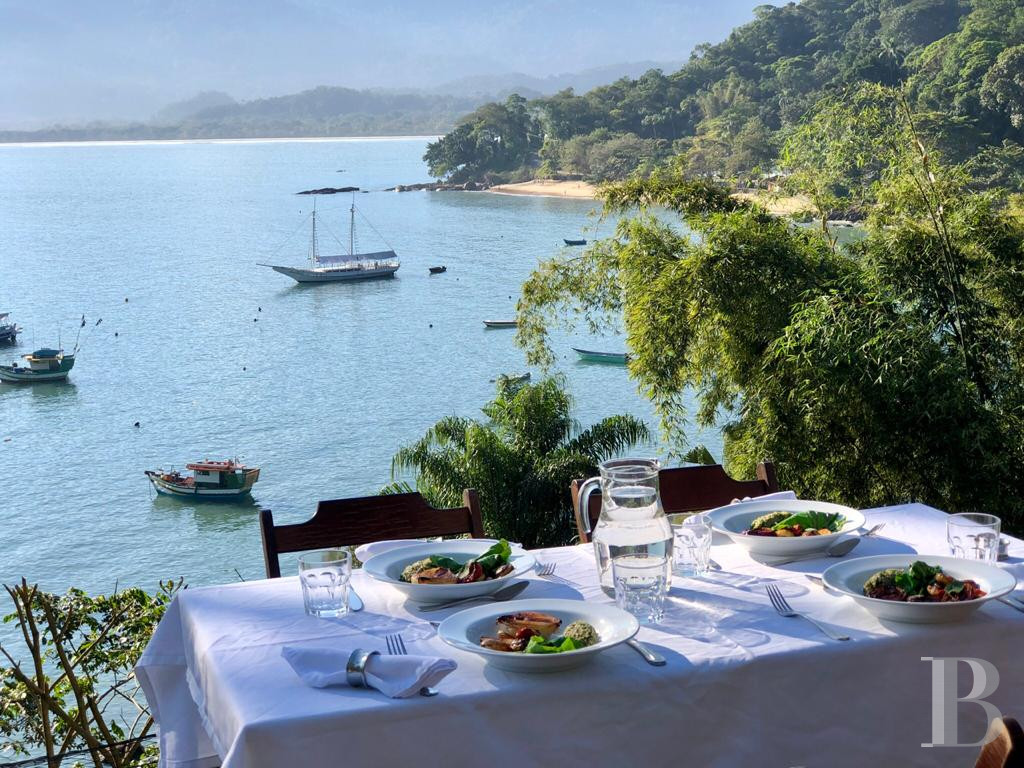 A colonial-inspired house surrounded by nature in Picinguaba, on the Brazilian coast between São Paulo and Rio de Janeiro - photo  n°6