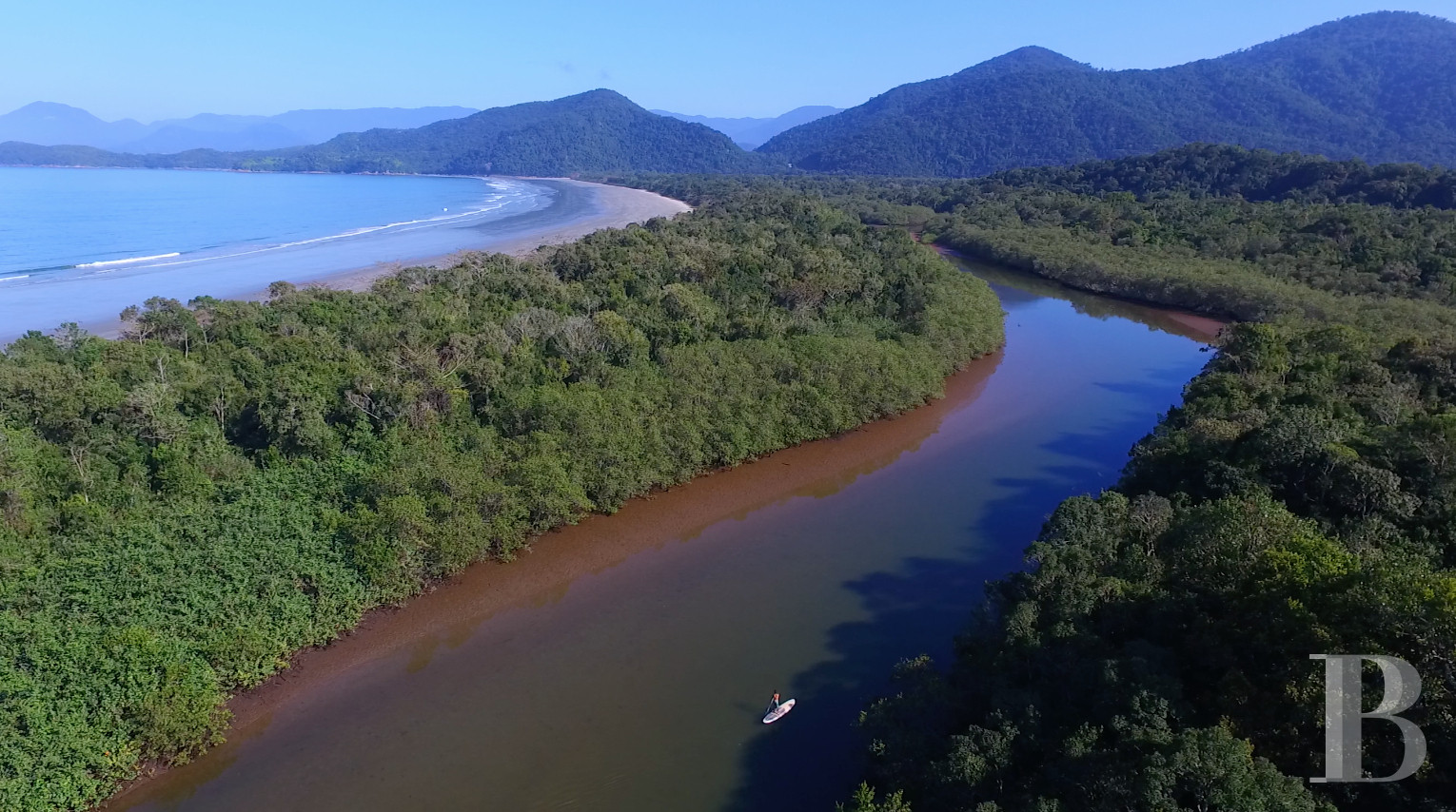 A colonial-inspired house surrounded by nature in Picinguaba, on the Brazilian coast between São Paulo and Rio de Janeiro - photo  n°28