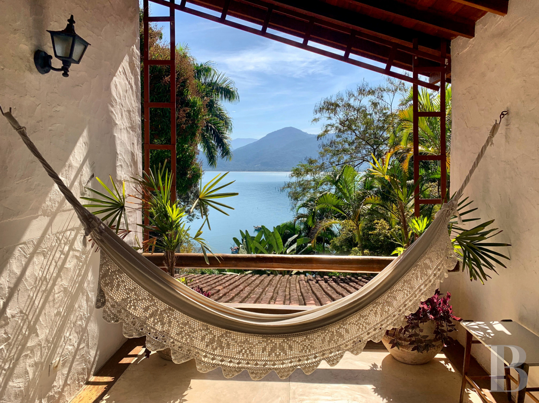 A colonial-inspired house surrounded by nature in Picinguaba, on the Brazilian coast between São Paulo and Rio de Janeiro - photo  n°5