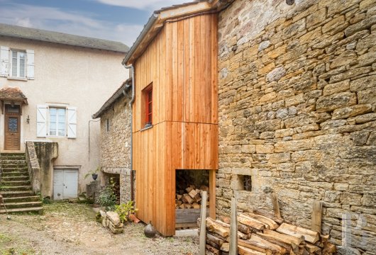 character properties France midi pyrenees   - 3