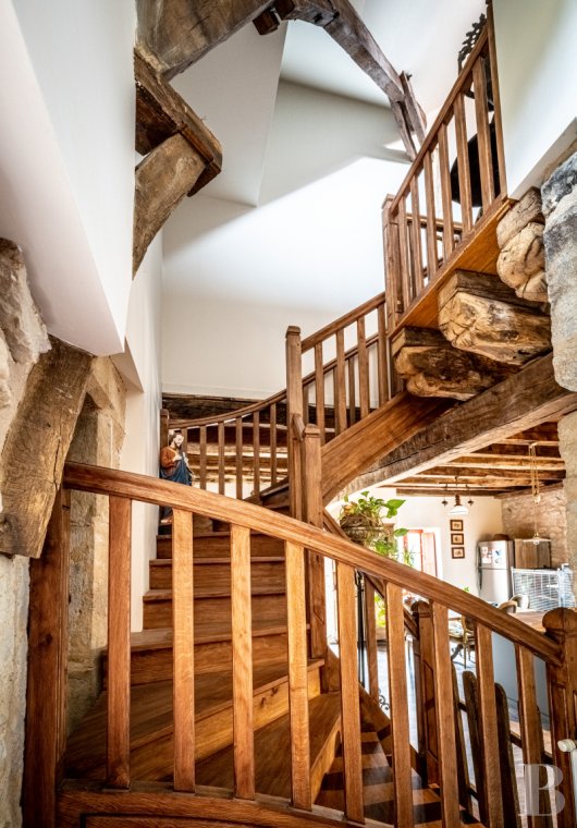 character properties France midi pyrenees   - 12