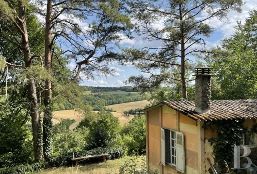 lorraine - A hut, a truffle farm and two bunkers on just under 2 hectares  of grounds in the Lorraine region, thirty minutes from Metz