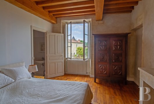 character properties France aquitaine   - 5