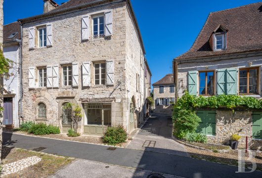 midi-pyrenees - A 13th and 14th century house in the 