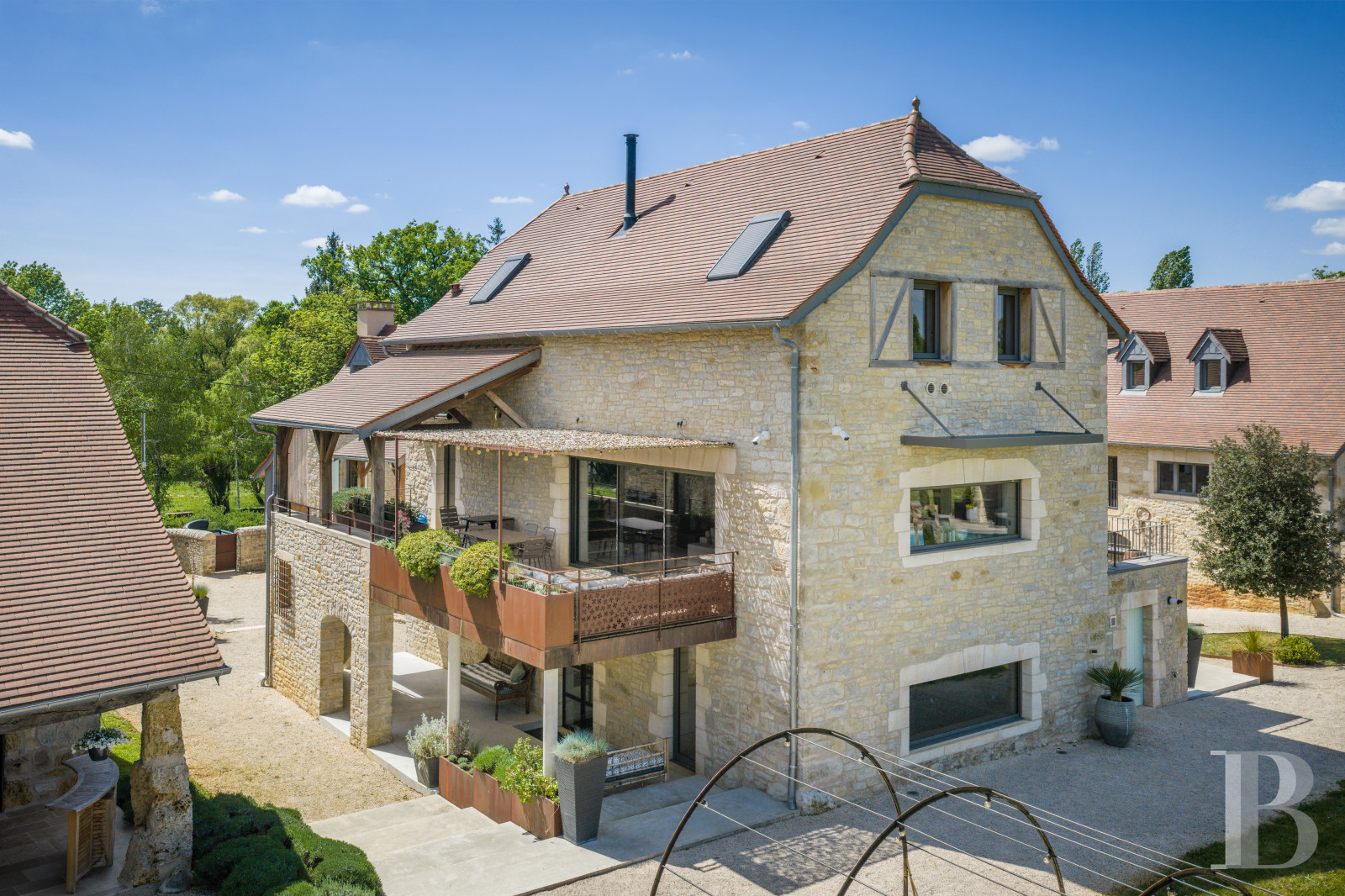 An old farm converted into a holiday hamlet not far from the border with Lot, in Aveyron - photo  n°6