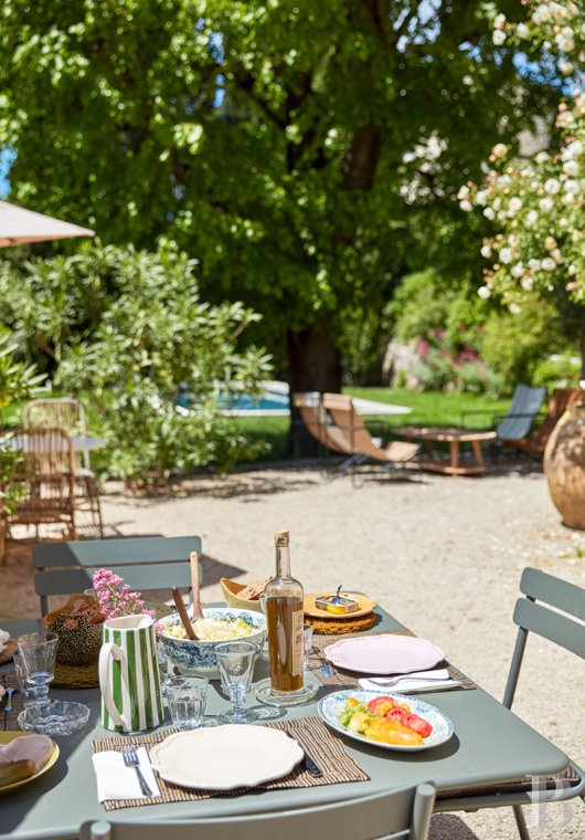 A traditional yet bold village house in the Alpes-de-Haute-Provence, to the south of Forcalquier - photo  n°50