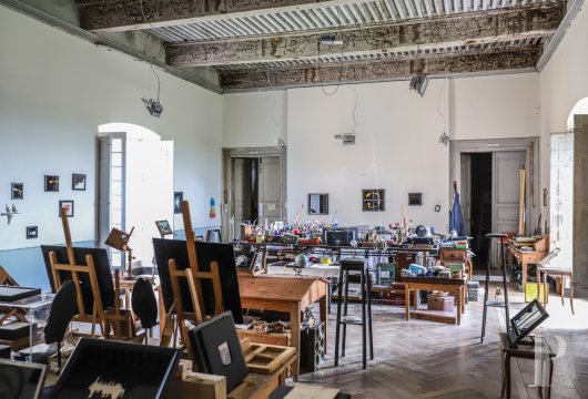 chateaux for sale France rhones alps   - 35