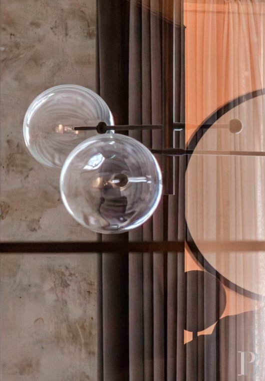 À Paris, dans le quartier du Marais, un appartement rénové dans un immeuble du 17e siècle - photo  n°17