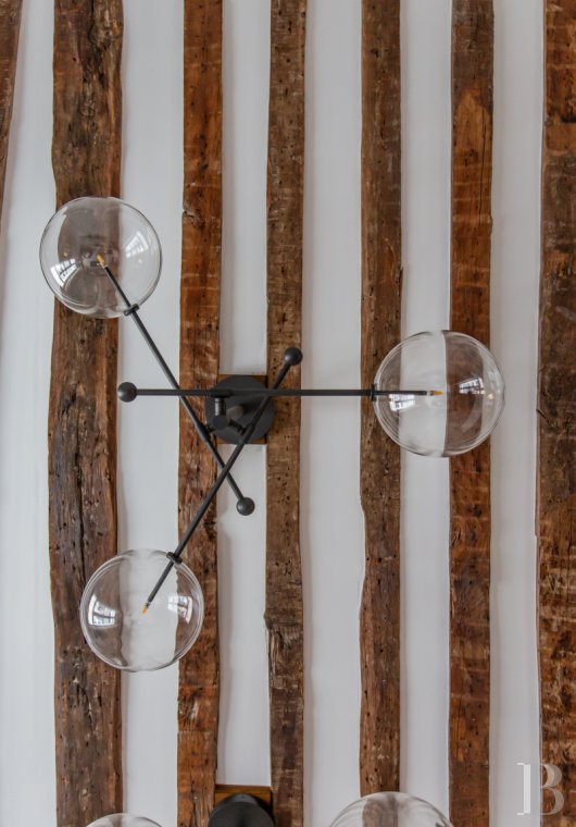 À Paris, dans le quartier du Marais, un appartement rénové dans un immeuble du 17e siècle - photo  n°14