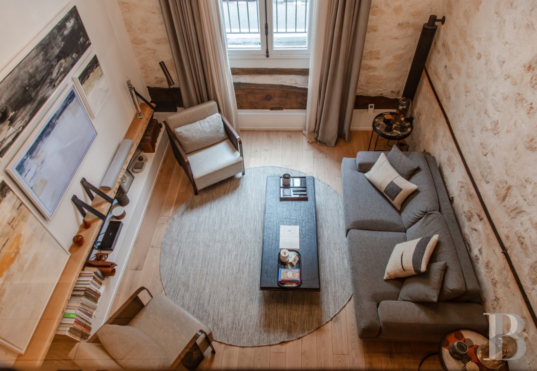 À Paris, dans le quartier du Marais, un appartement rénové dans un immeuble du 17e siècle - photo  n°15