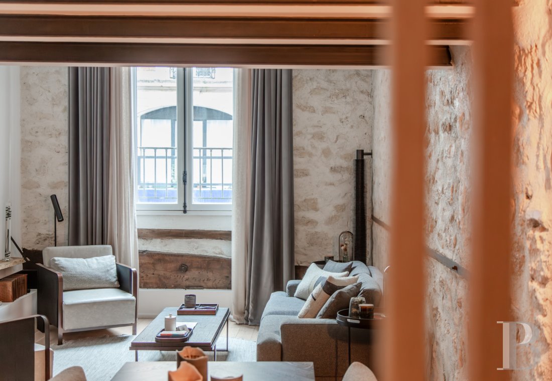 À Paris, dans le quartier du Marais, un appartement rénové dans un immeuble du 17e siècle - photo  n°19
