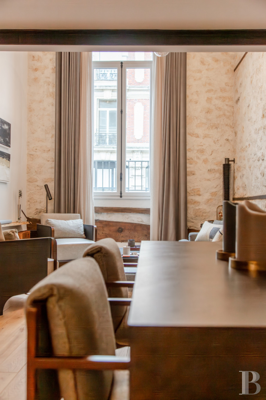 À Paris, dans le quartier du Marais, un appartement rénové dans un immeuble du 17e siècle - photo  n°18