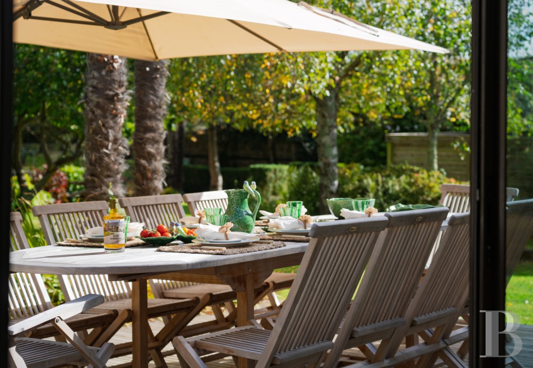 A 17th century manor house with a walled garden, in the heart of the village of Lanildut on the tip of Finistère - photo  n°7